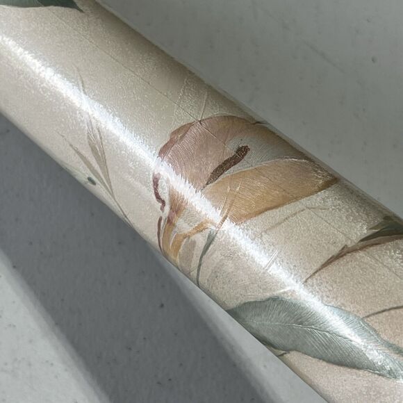 Roll of Vtg Peach Pink Floral Calla Lily Wallpaper Luxury Vinyl 90s Pearl Sheen - Picture 8 of 15